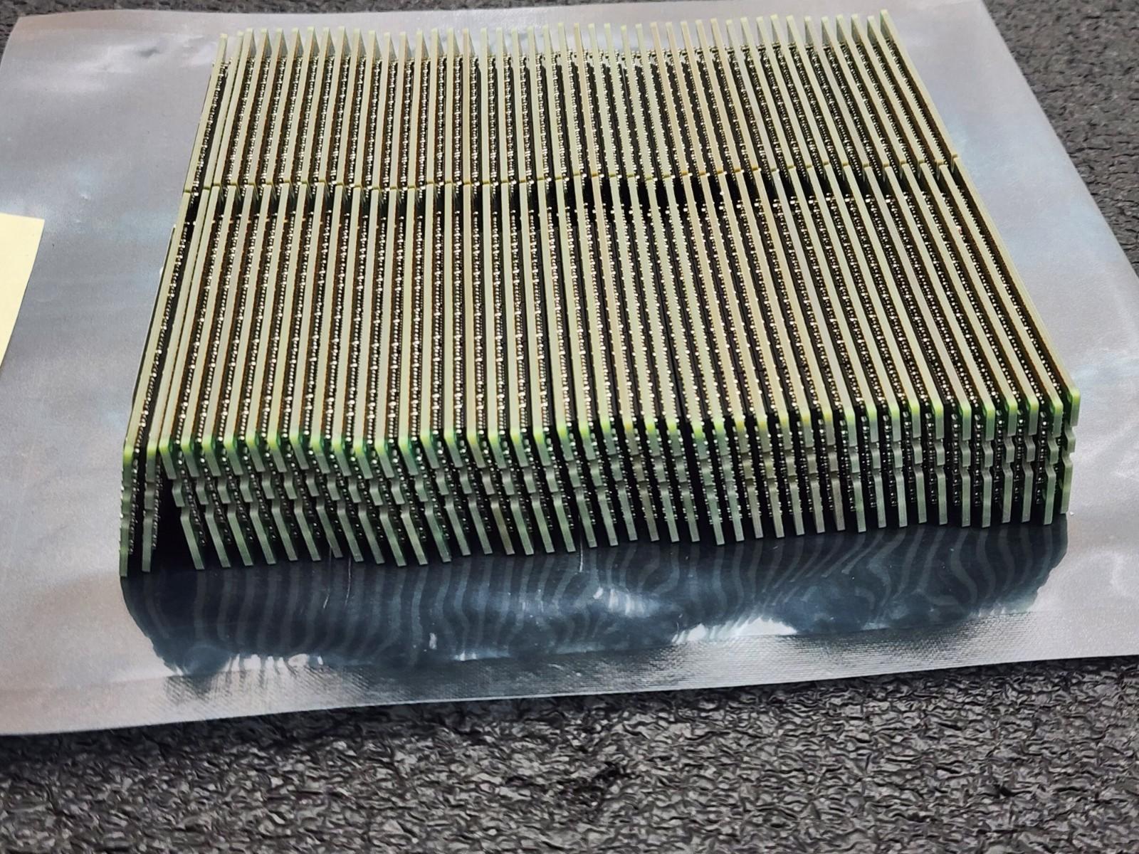 Lot of 44x Samsung 32GB 2Rx4 DDR4-2666 ECC Server Memory Ram M393A4K40CB2-CTD7Q