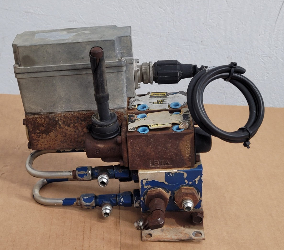 PARKER Hydraulic Proportional ISO Valve D1FHE80HCNEK0030X6114 12VDC + Override K