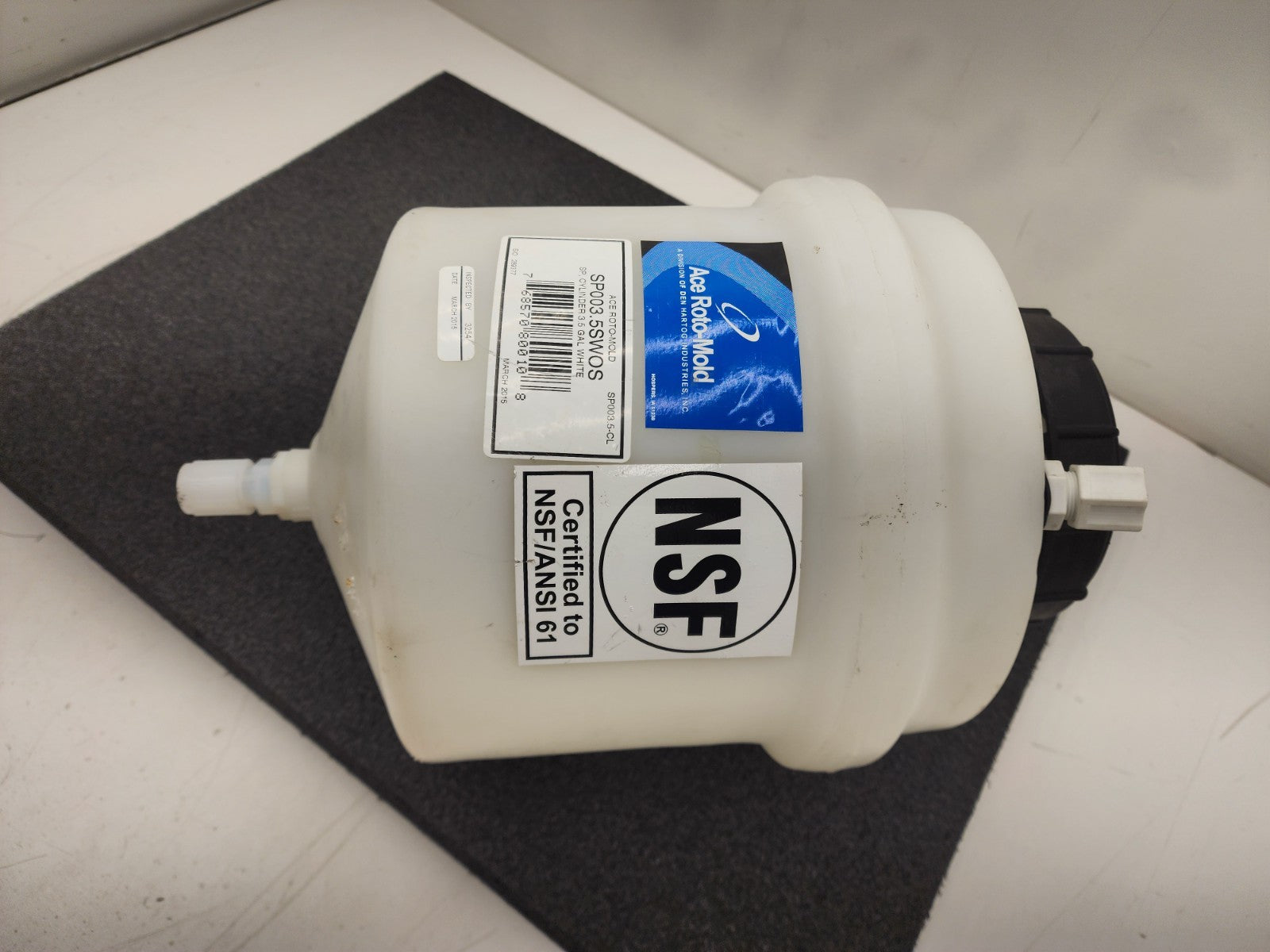 Ace Roto-Mold NSF 3.5 Gallon White Cylinder Conical Bottom Tank SP003.5SWOS