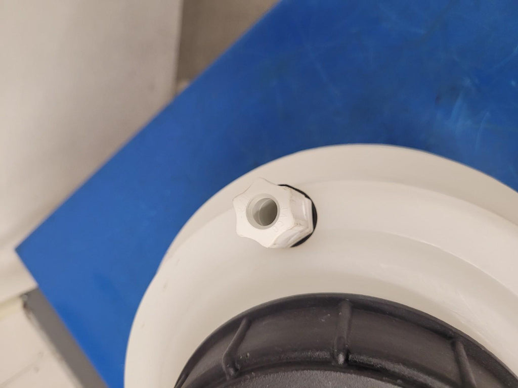 Ace Roto-Mold NSF 3.5 Gallon White Cylinder Conical Bottom Tank SP003.5SWOS