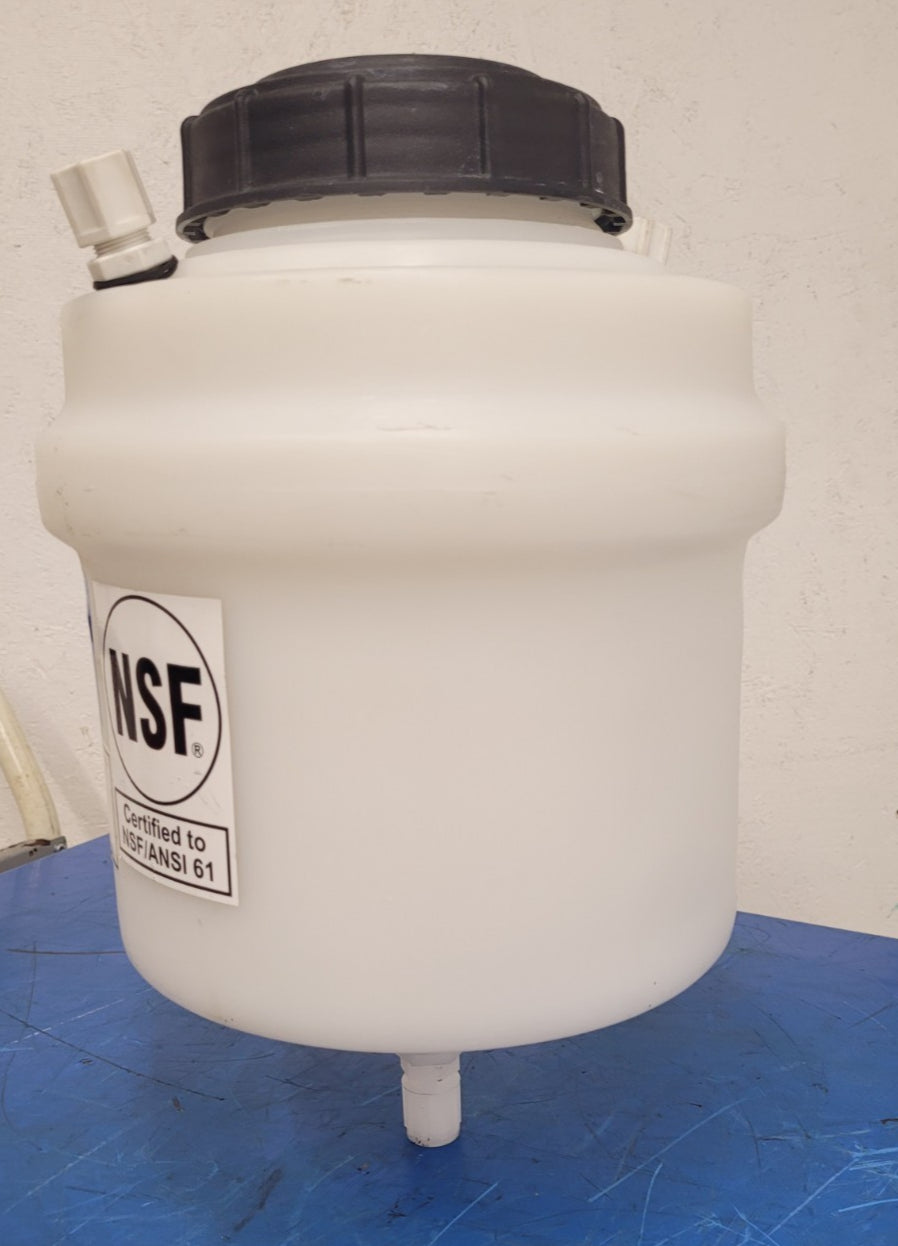 Ace Roto-Mold NSF 3.5 Gallon White Cylinder Conical Bottom Tank SP003.5SWOS