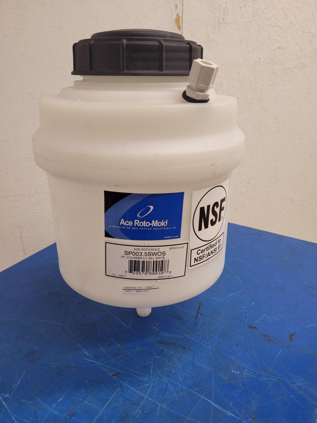 Ace Roto-Mold NSF 3.5 Gallon White Cylinder Conical Bottom Tank SP003.5SWOS
