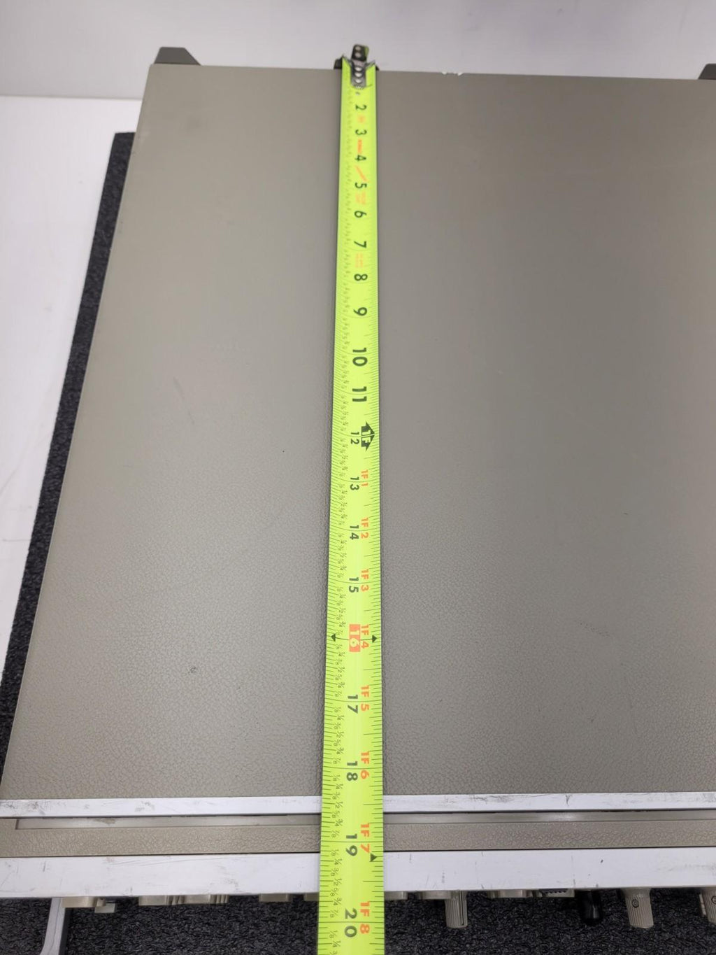 HP 5370B Precision Time-Interval Universal Counter 0.1 Hz to 100 MHz