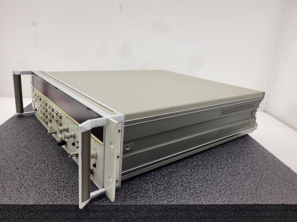 HP 5370B Precision Time-Interval Universal Counter 0.1 Hz to 100 MHz