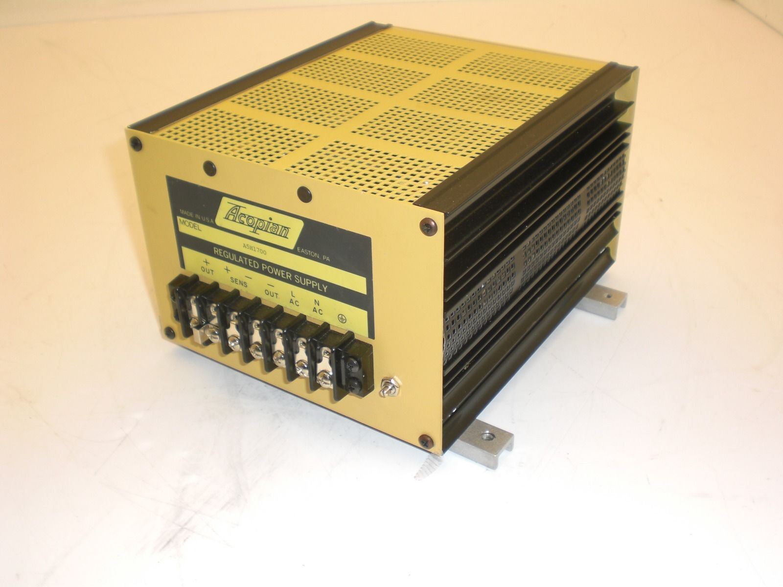 Acopian A5H1700 5VDC Regulated Power Supply, 115VAC