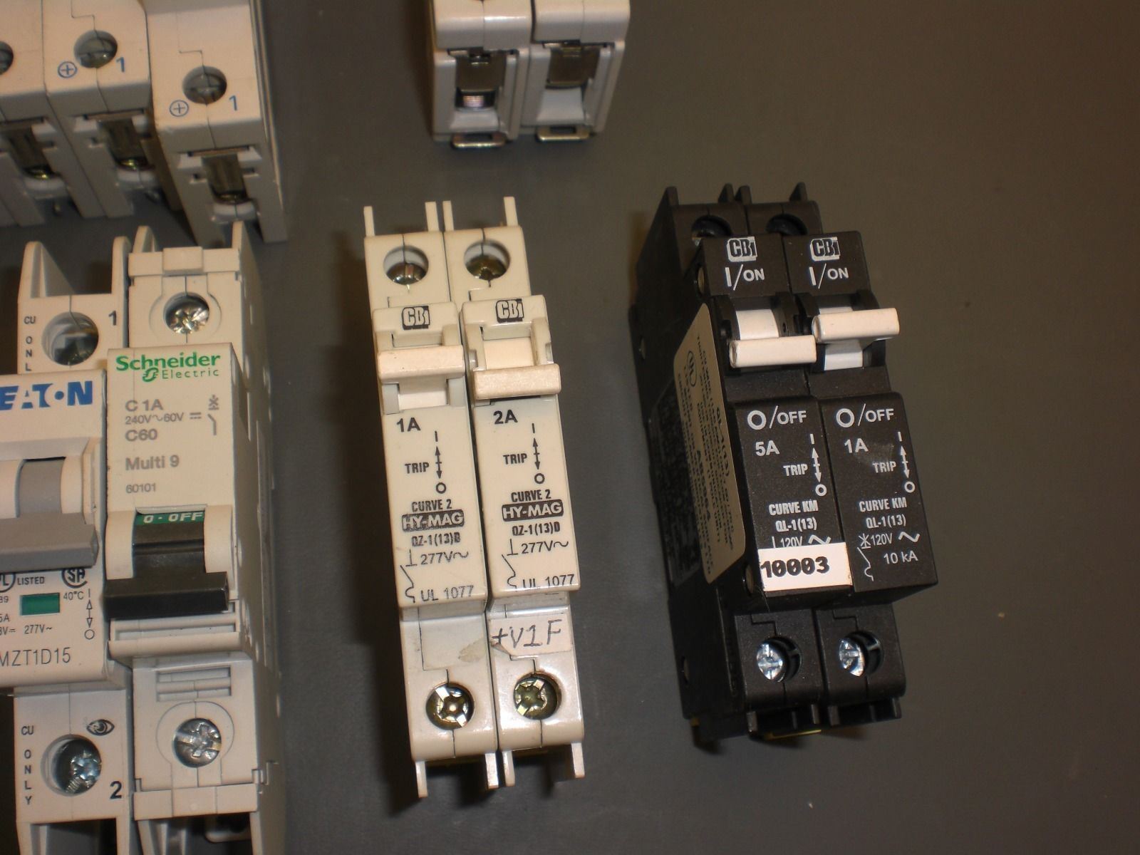 Siemens, Eaton, Schurter & sim Single Pole Breakers, 1A - 25A, Lot of 16