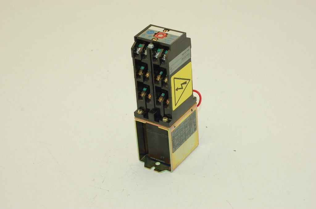 Allen Bradley 700DC-P80024 Industrial Relay, 700-PC40 Relay Deck