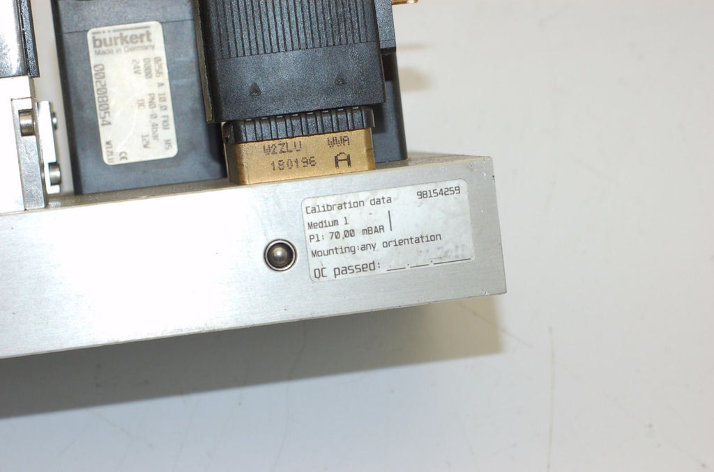 Burkert 8711 MFC Dual Methane Mass Flow Control Assembly, 24VDC, 0-30 NLM