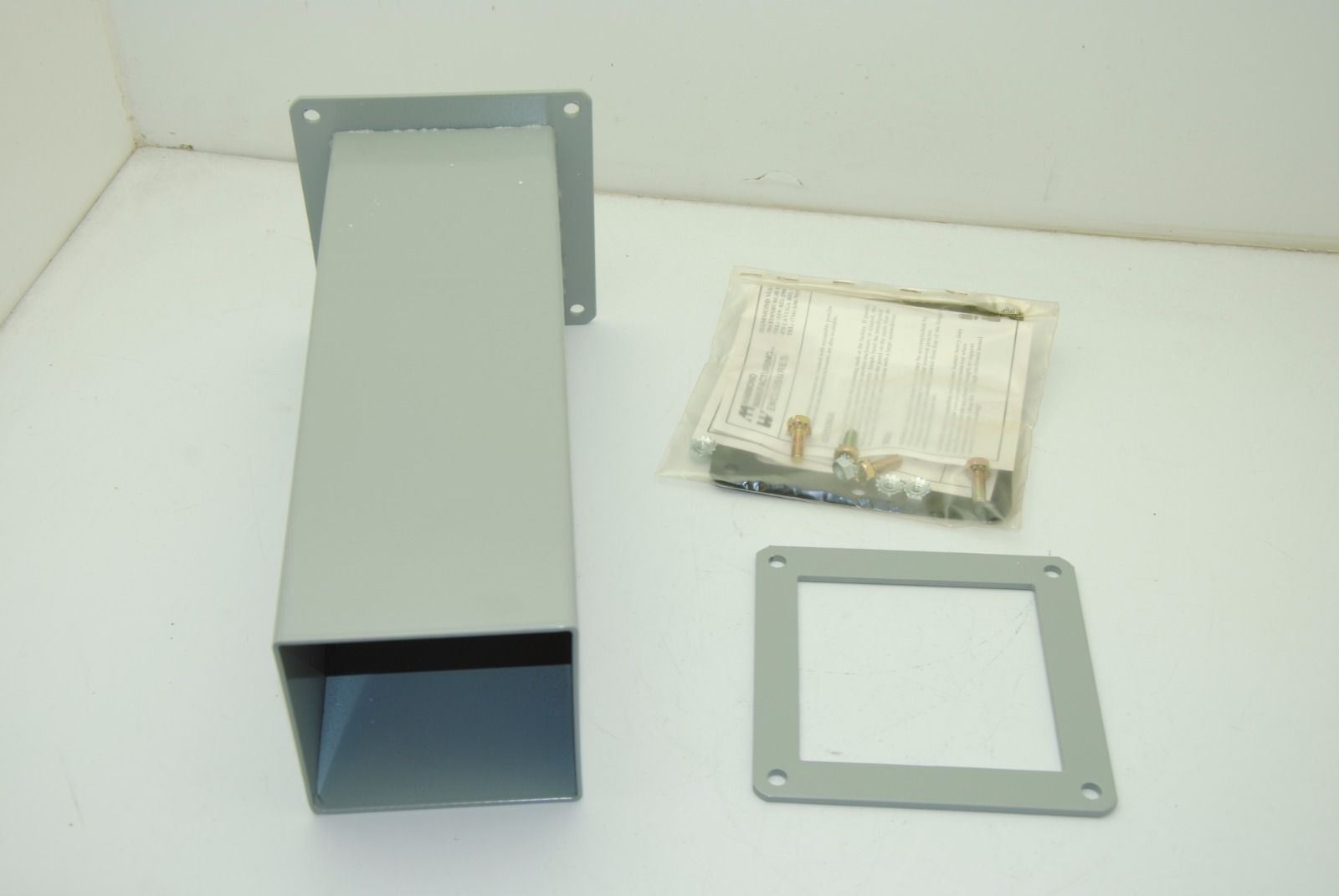 Hammond Manufacturing 1487CW Cut-Off Fitting for 4x4 Wireway Lay-In - NEW