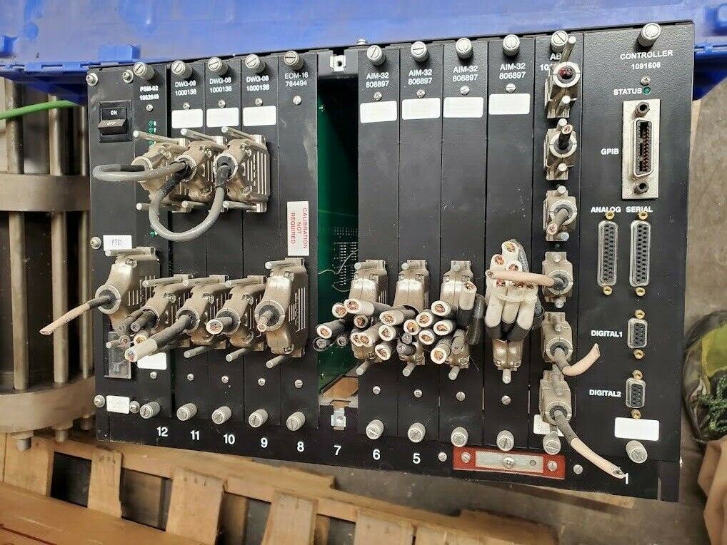 Thermotron Industries Test System Control Unit Rack Mnt 12-Pos w/11 Cards