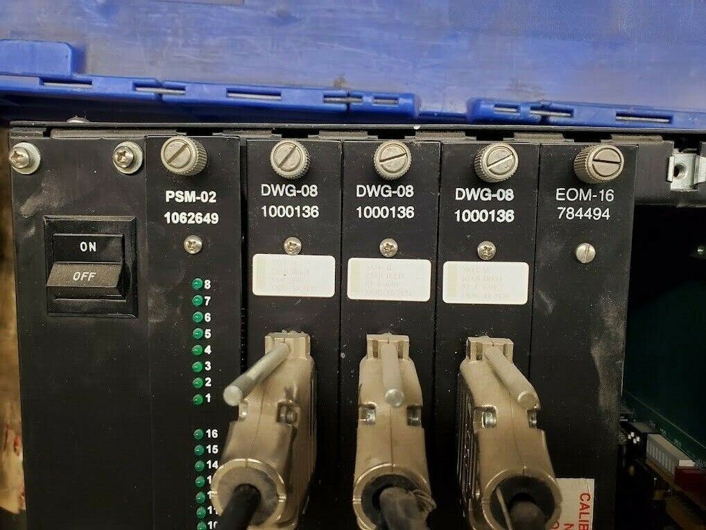 Thermotron Industries Test System Control Unit Rack Mnt 12-Pos w/11 Cards