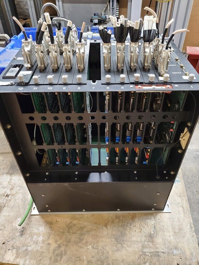 Thermotron Industries Test System Control Unit Rack Mnt 12-Pos w/11 Cards