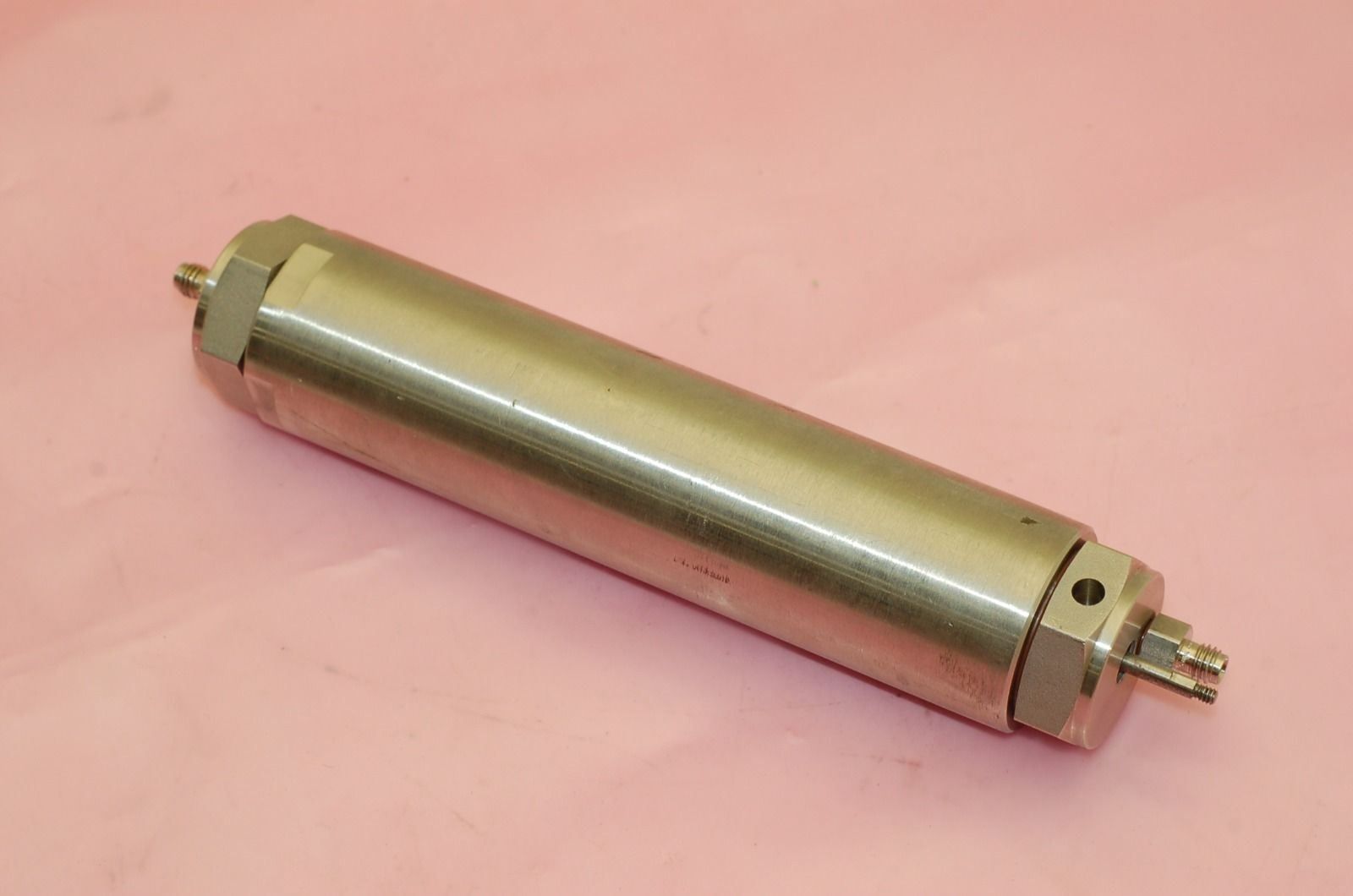 Swagelok 316 Hydraulic Cylinder, 1-3/4"D x 9"L, 5/32" Shaft, 5" Stroke (approx)