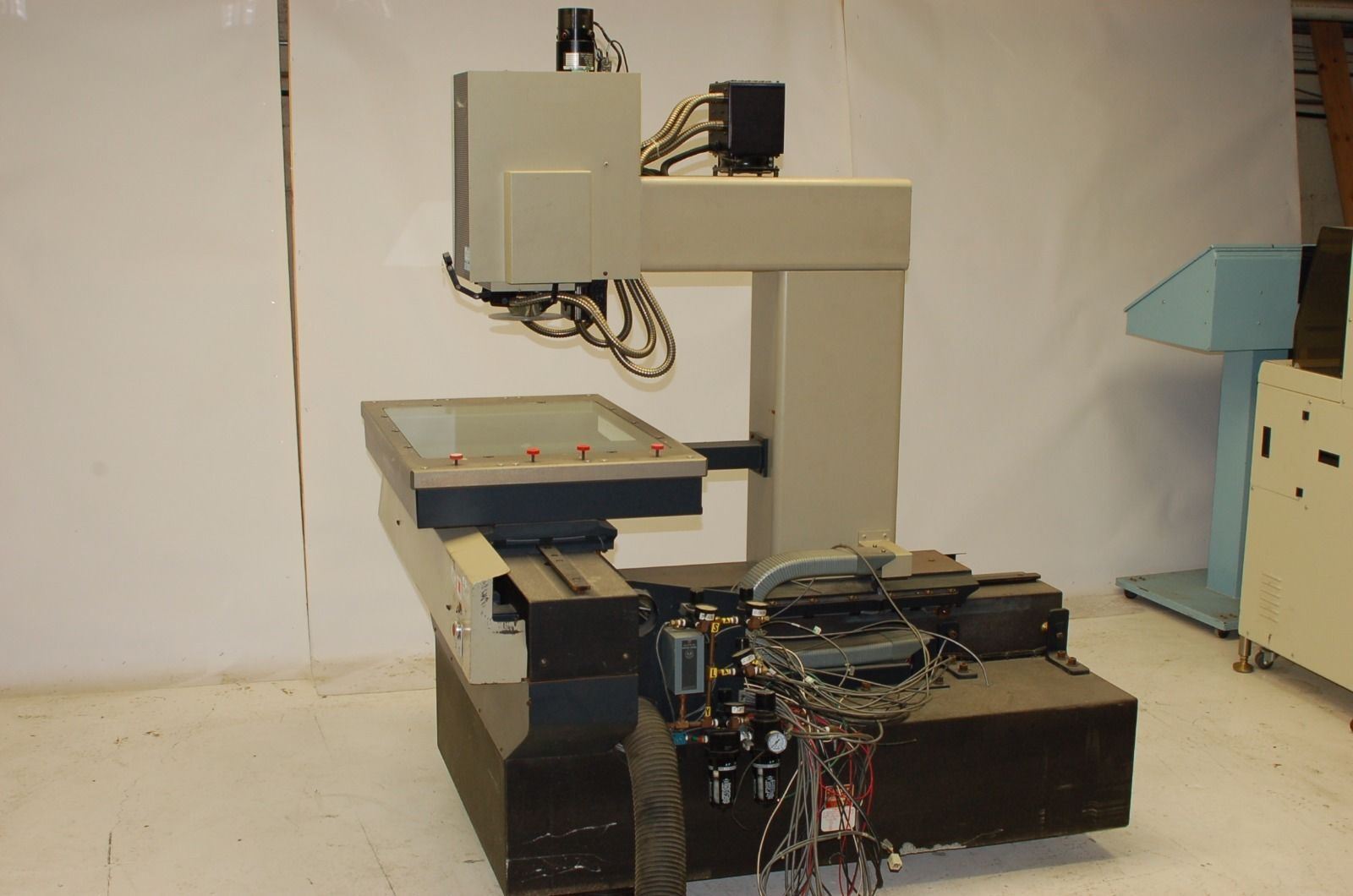 Optical Gaging Products QC600 Imaging System 3 Axis with Controller