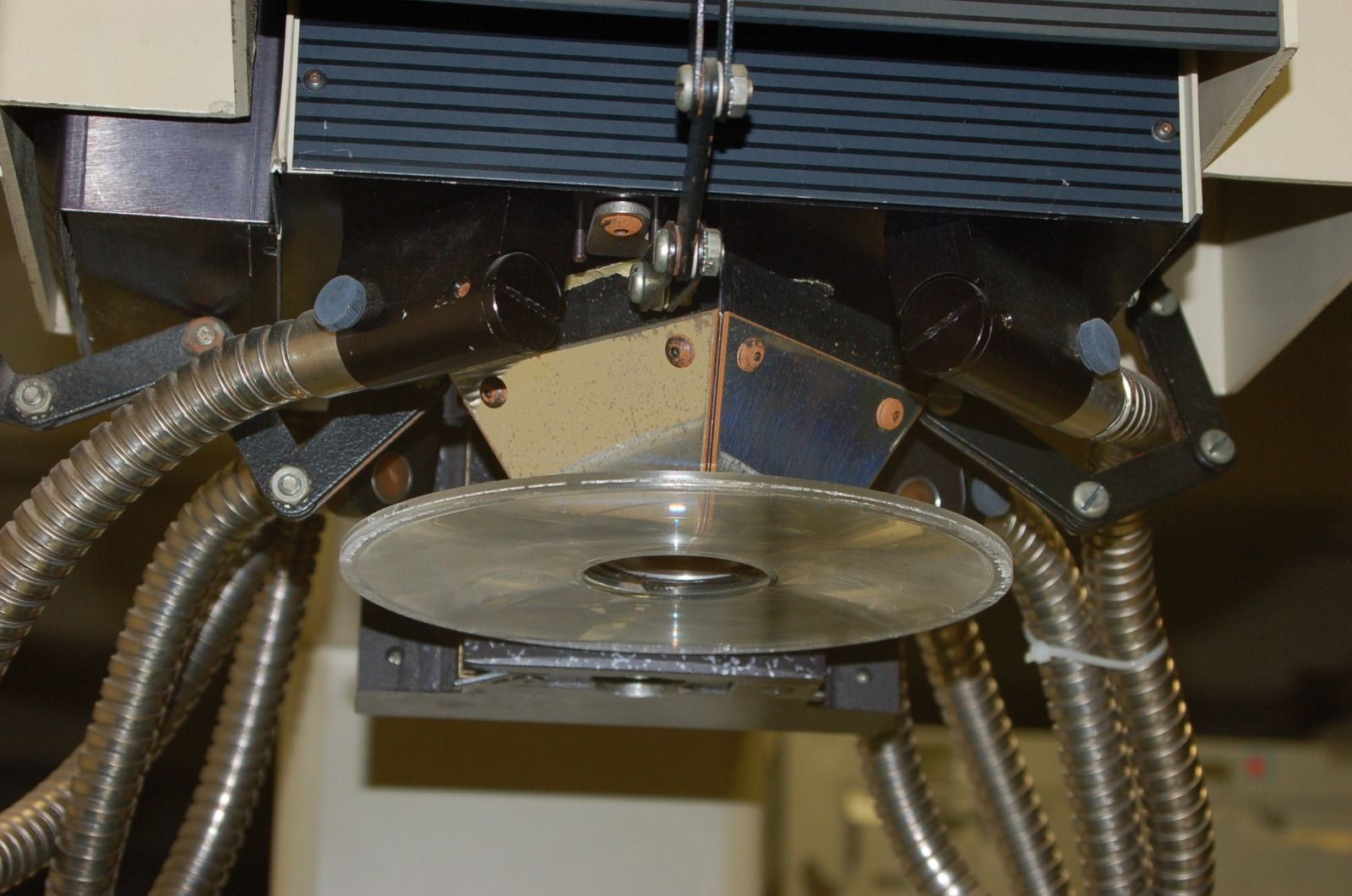 Optical Gaging Products QC600 Imaging System 3 Axis with Controller