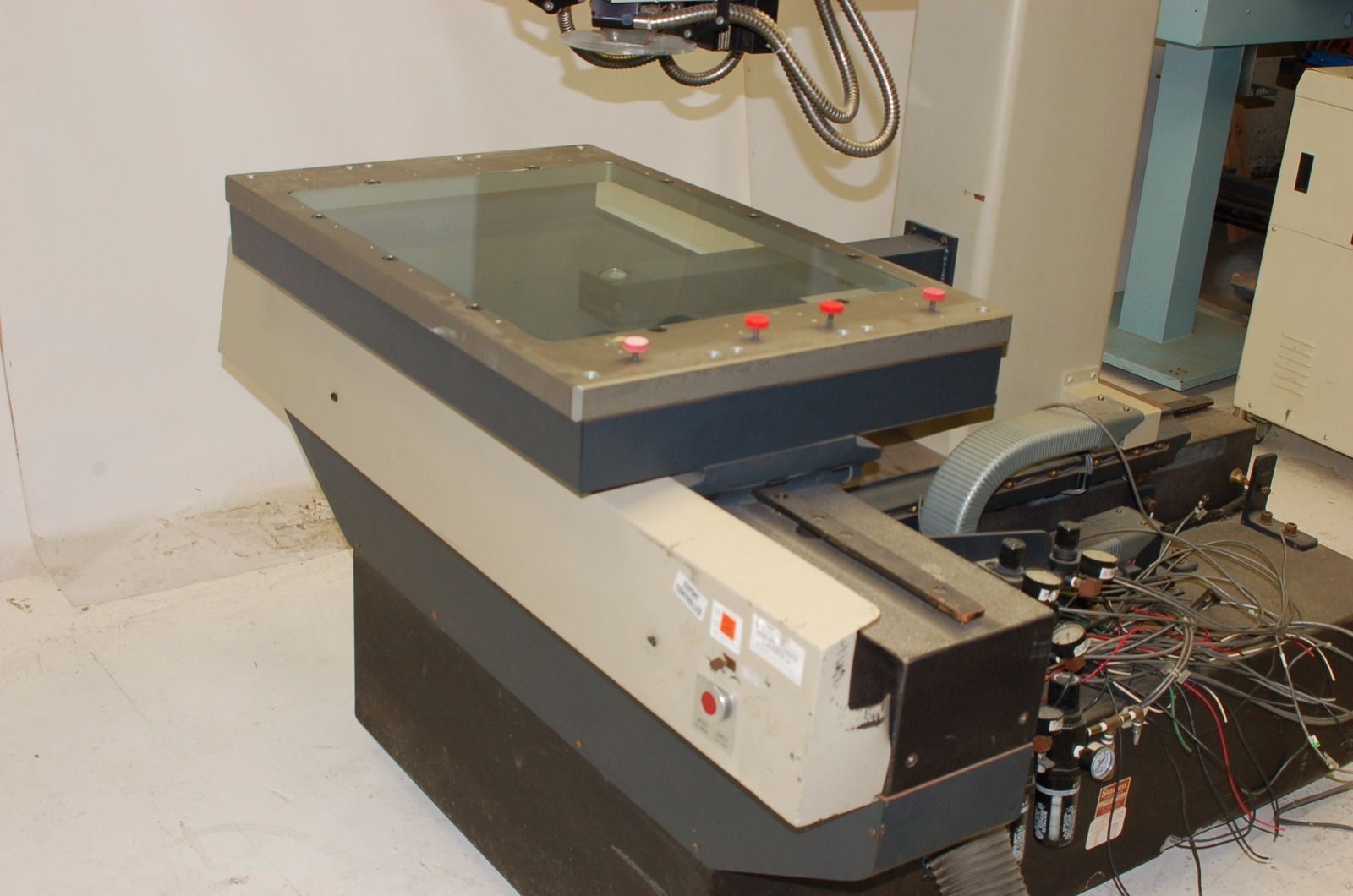 Optical Gaging Products QC600 Imaging System 3 Axis with Controller