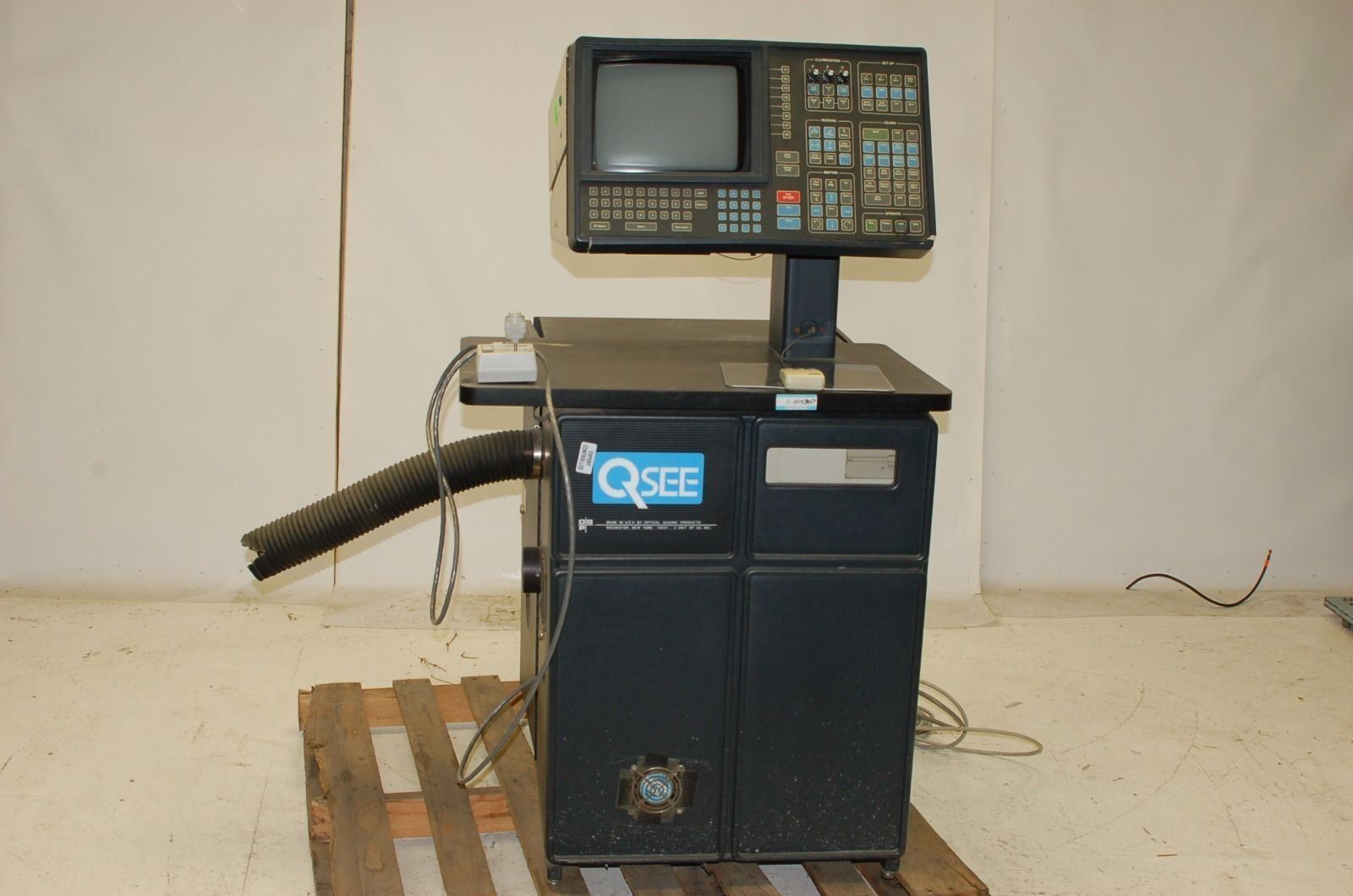 Optical Gaging Products QC600 Imaging System 3 Axis with Controller