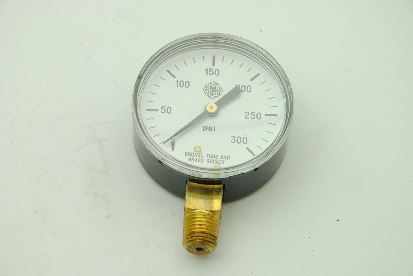 McDaniel Controls J8G Press Gauge 300 PSI 2-1/4" Dial 1/4" NPT - Lot of 2 - NEW