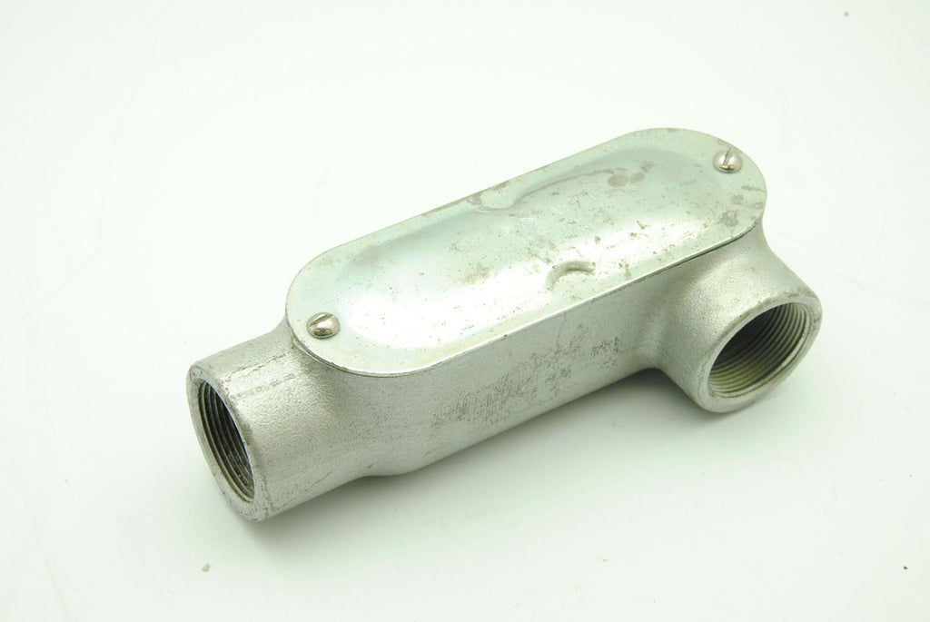 Crouse Hinds LL58 1-1/2" Conduit Outlet, Threaded, 90-Degree - NEW