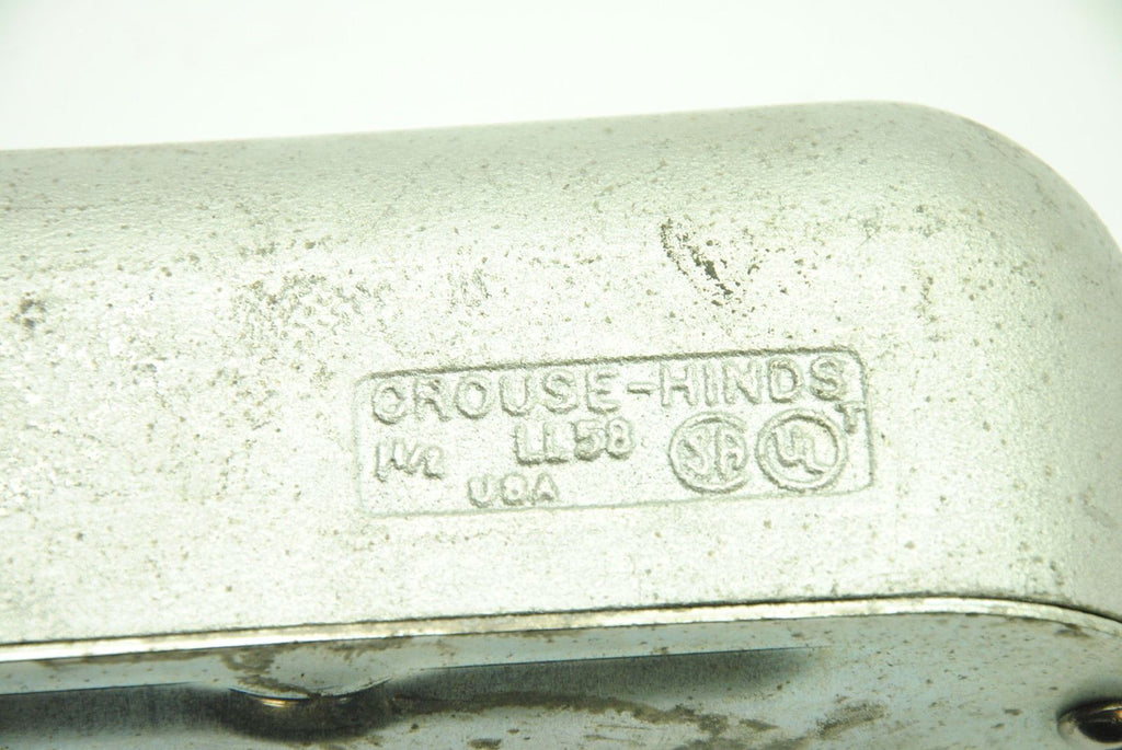 Crouse Hinds LL58 1-1/2" Conduit Outlet, Threaded, 90-Degree - NEW