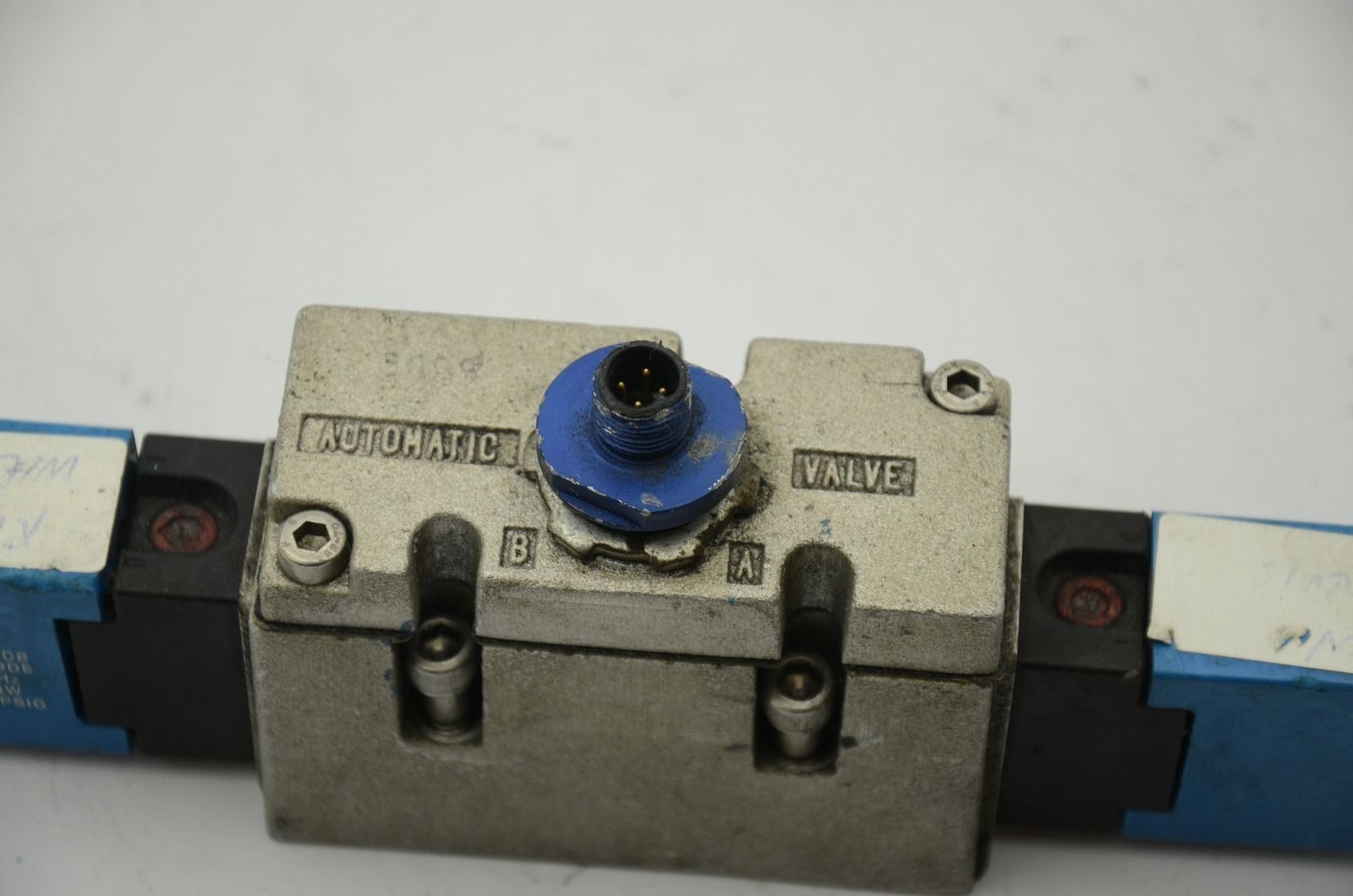 Automatic Valve 413B43S3S3-DB7 Solenoid Valve 48V 50/60Hz, 24VDC, 150PSIG