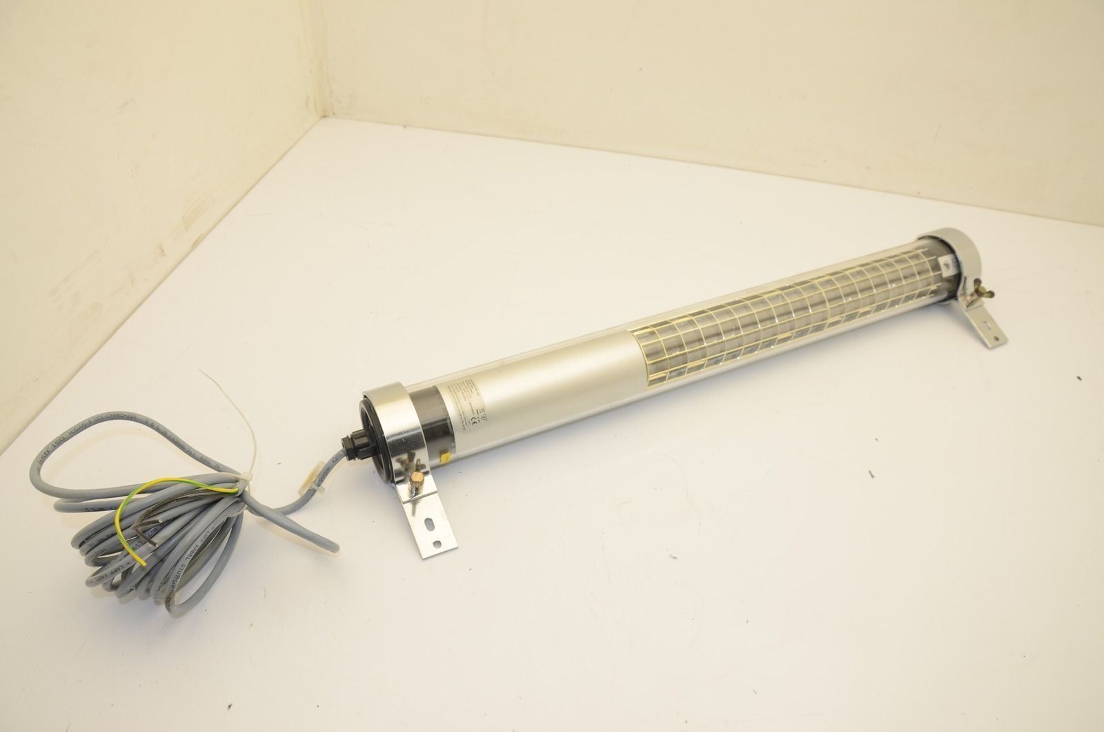 Sistronic T70C 1/36 Waterproof Fluorescent Lamp, 36W, 230-240VAC, 50/60Hz