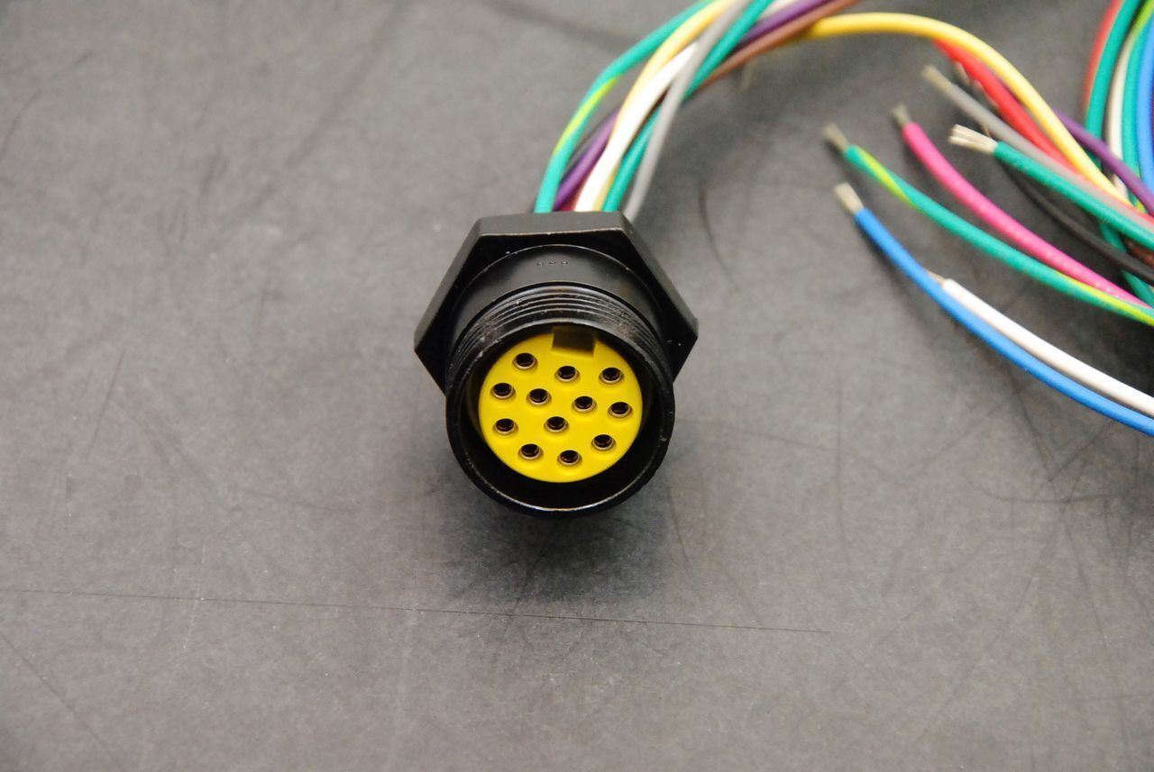 Brad Power / Molex 1300150095 Mini-Change 12-Pole Receptacle, 18/1, 2M L