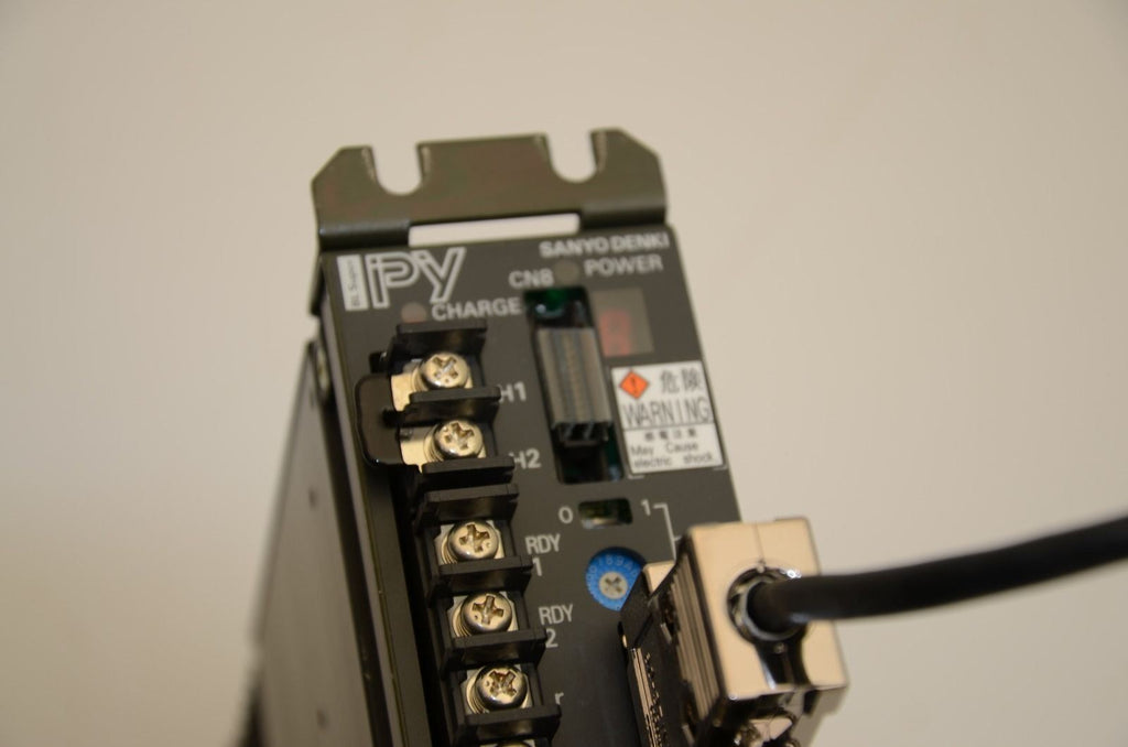 Sanyo Denki Hirata Super BL Servo Amplifier PY PY0A030E 0XXyPH1 200VAC input