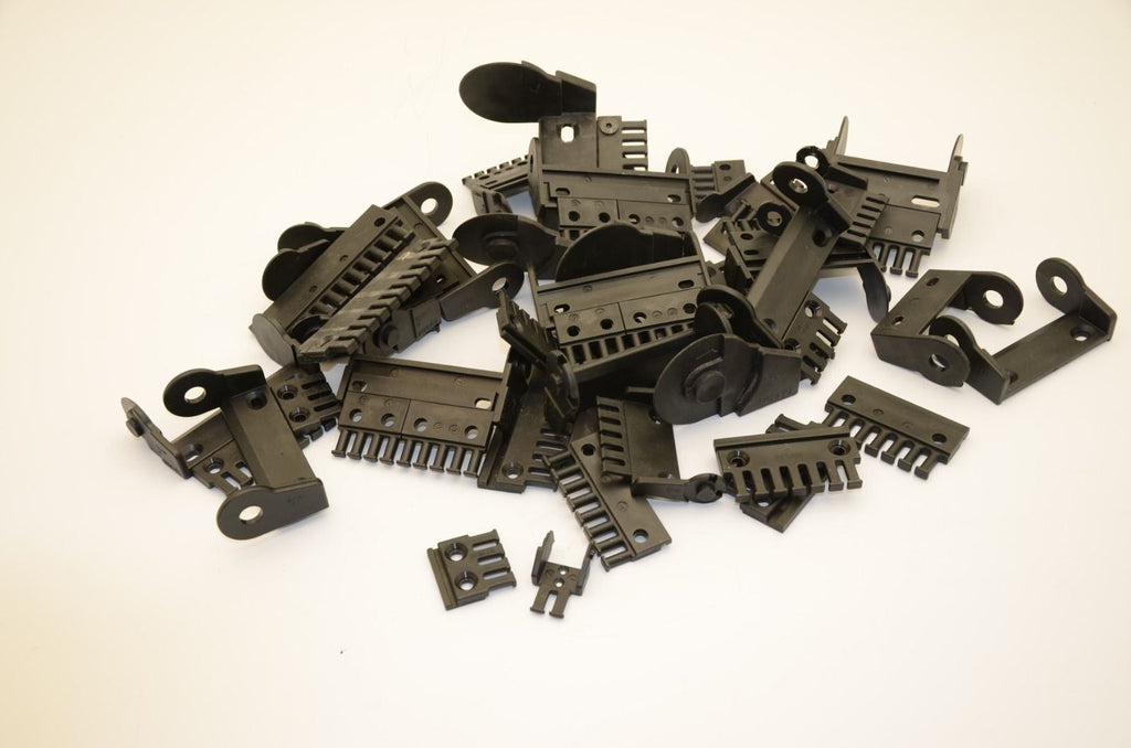 Igus Cable Carrier End Pieces, Various Sizes - Lot of 30