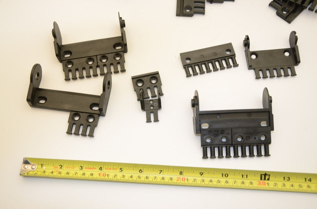 Igus Cable Carrier End Pieces, Various Sizes - Lot of 30