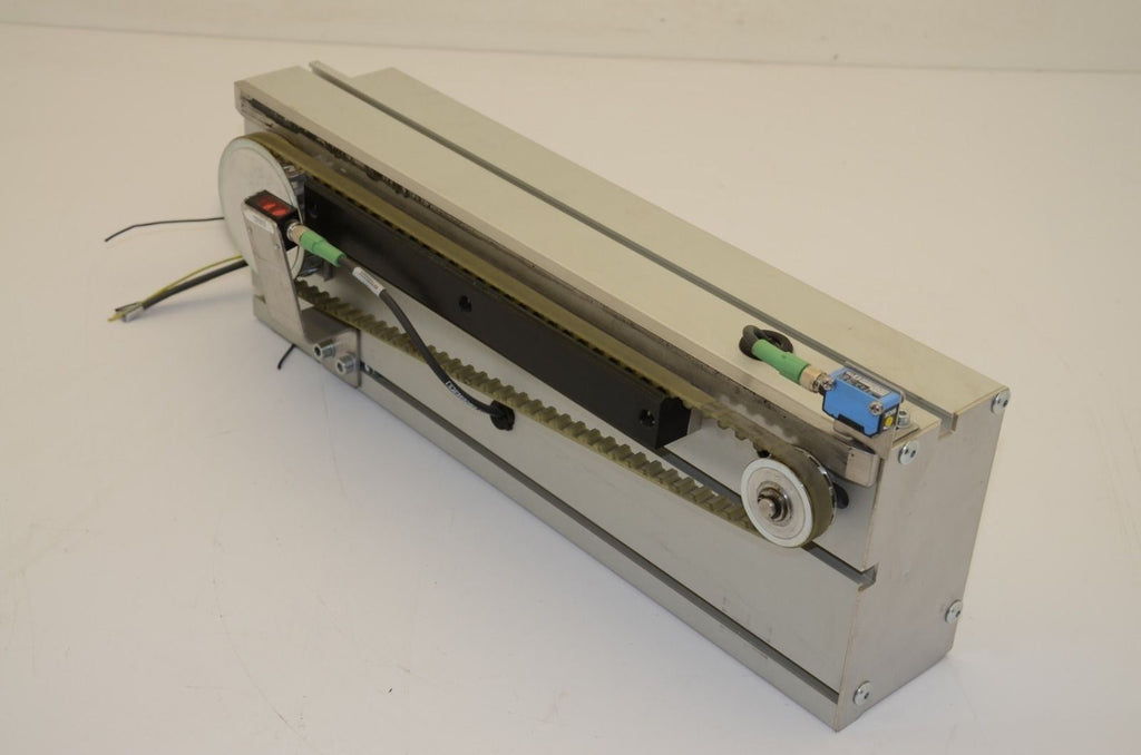 Valeo 402.866 Gear Reduced Belt Drive Tray Tray Conveyor 18"  445mmL 24VDC