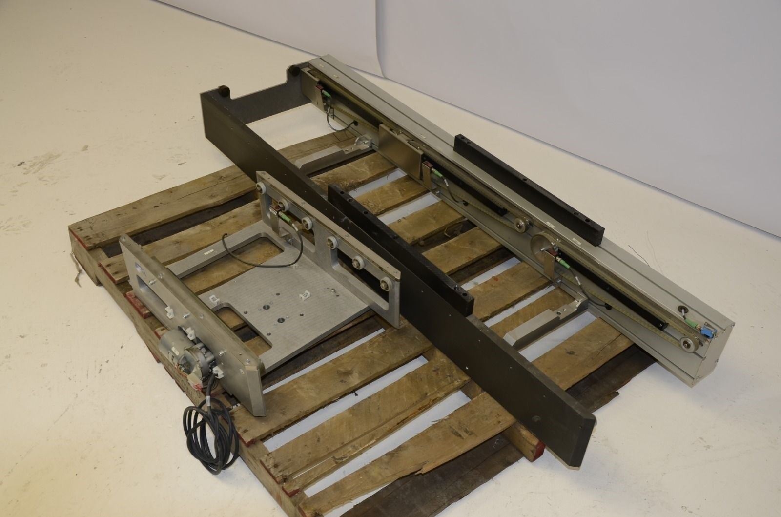 Valeo 402.866 Drive Conveyor, 24V, 58"L & 20"L, 13.5"W - Lot of 2