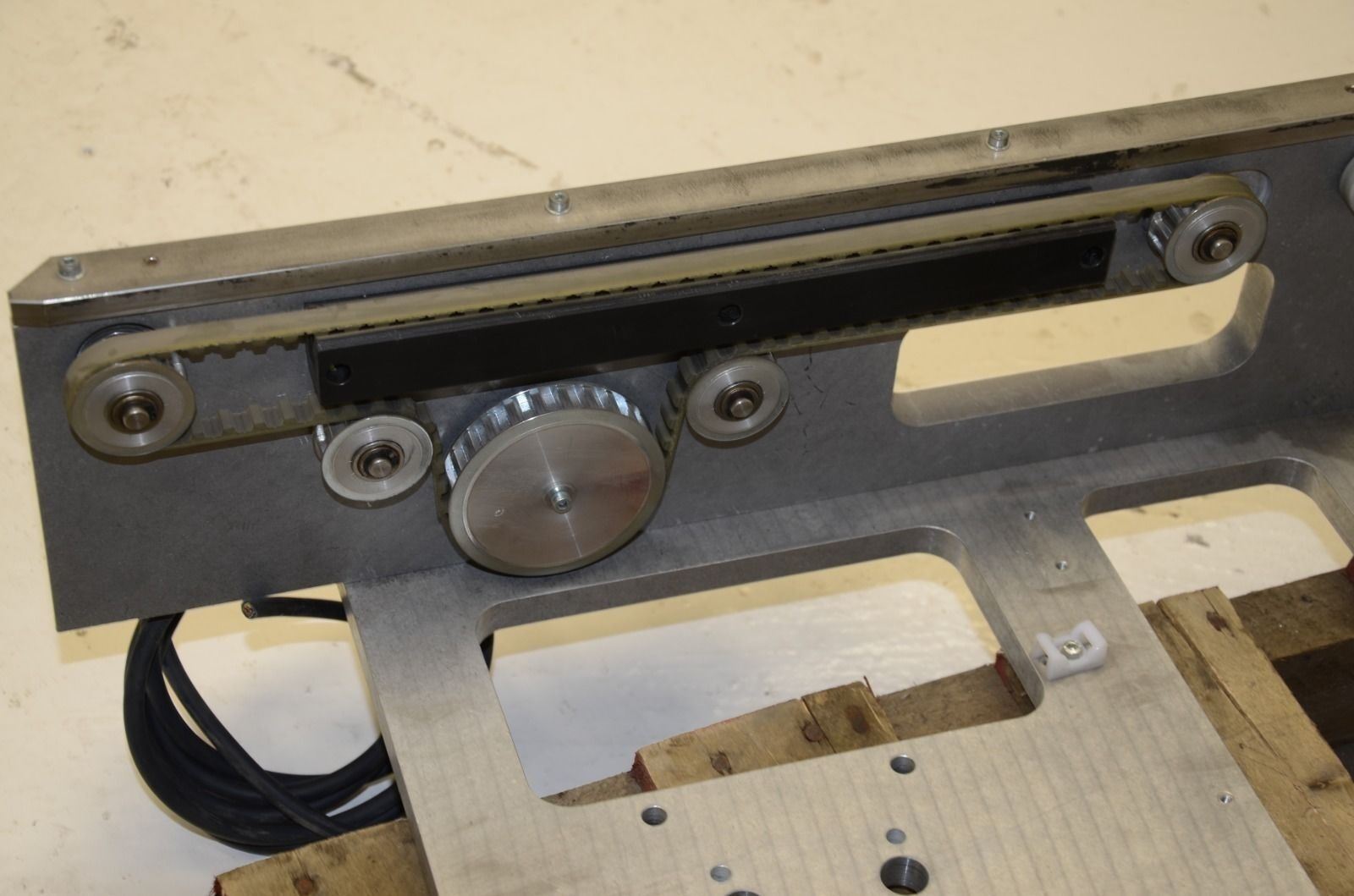 Valeo 402.866 Drive Conveyor, 24V, 58"L & 20"L, 13.5"W - Lot of 2