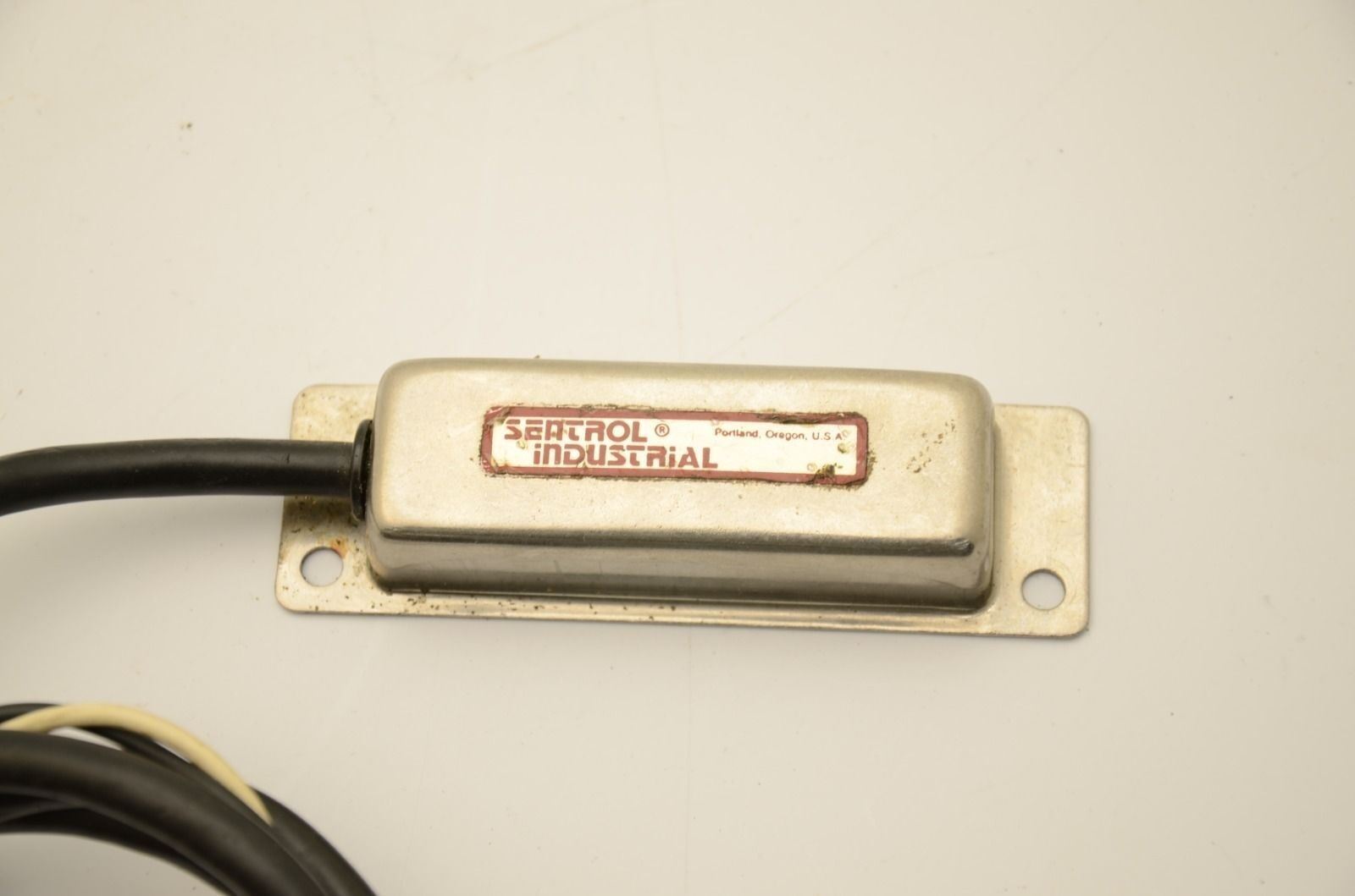 Sentrol Industrial 391-DT-06K Guard Switch