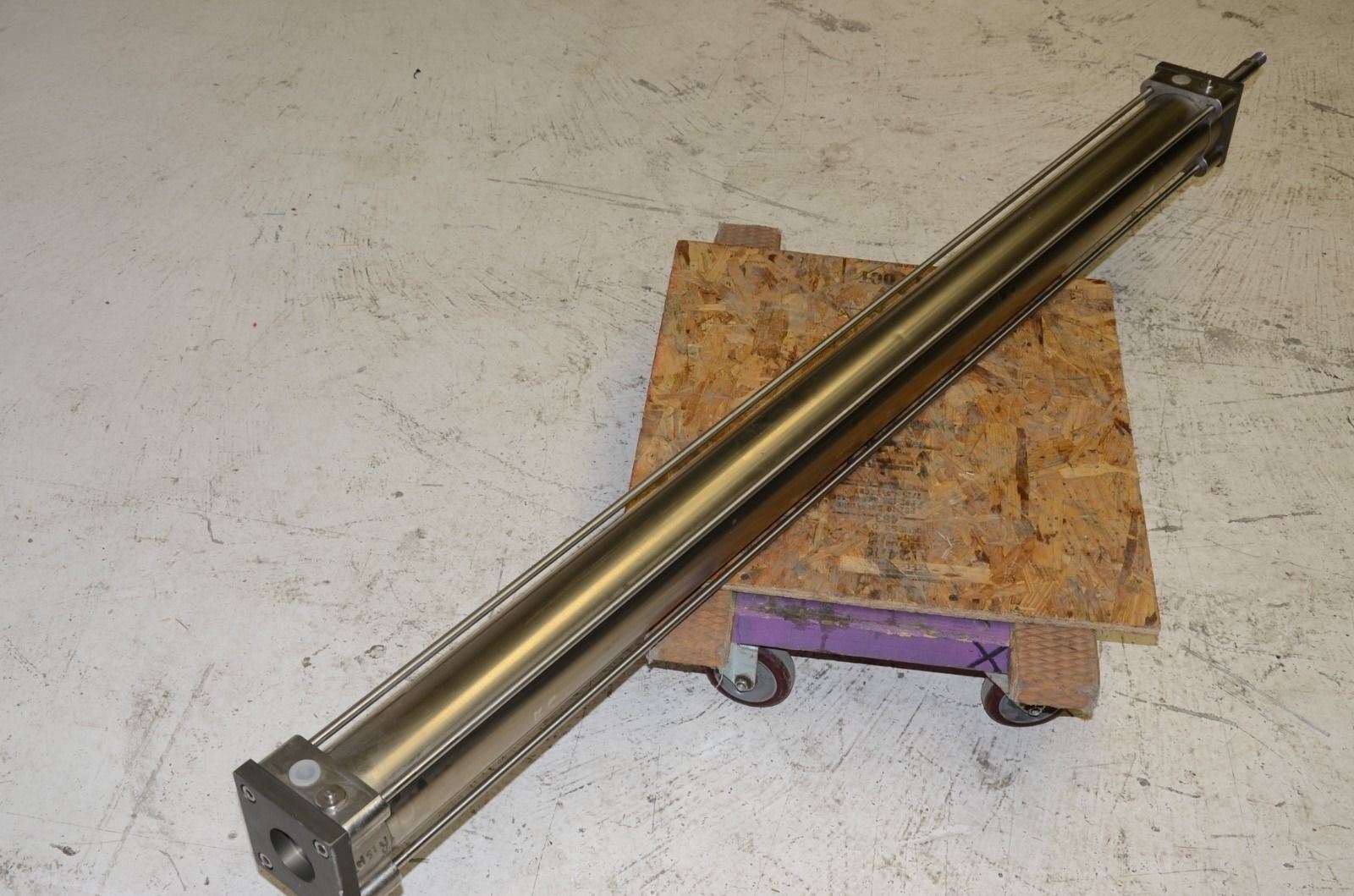 Pneumatic Cylinder 100-1475-PPVA-SA, 1475mm Stroke, 30mm Bore, 145PSI Max