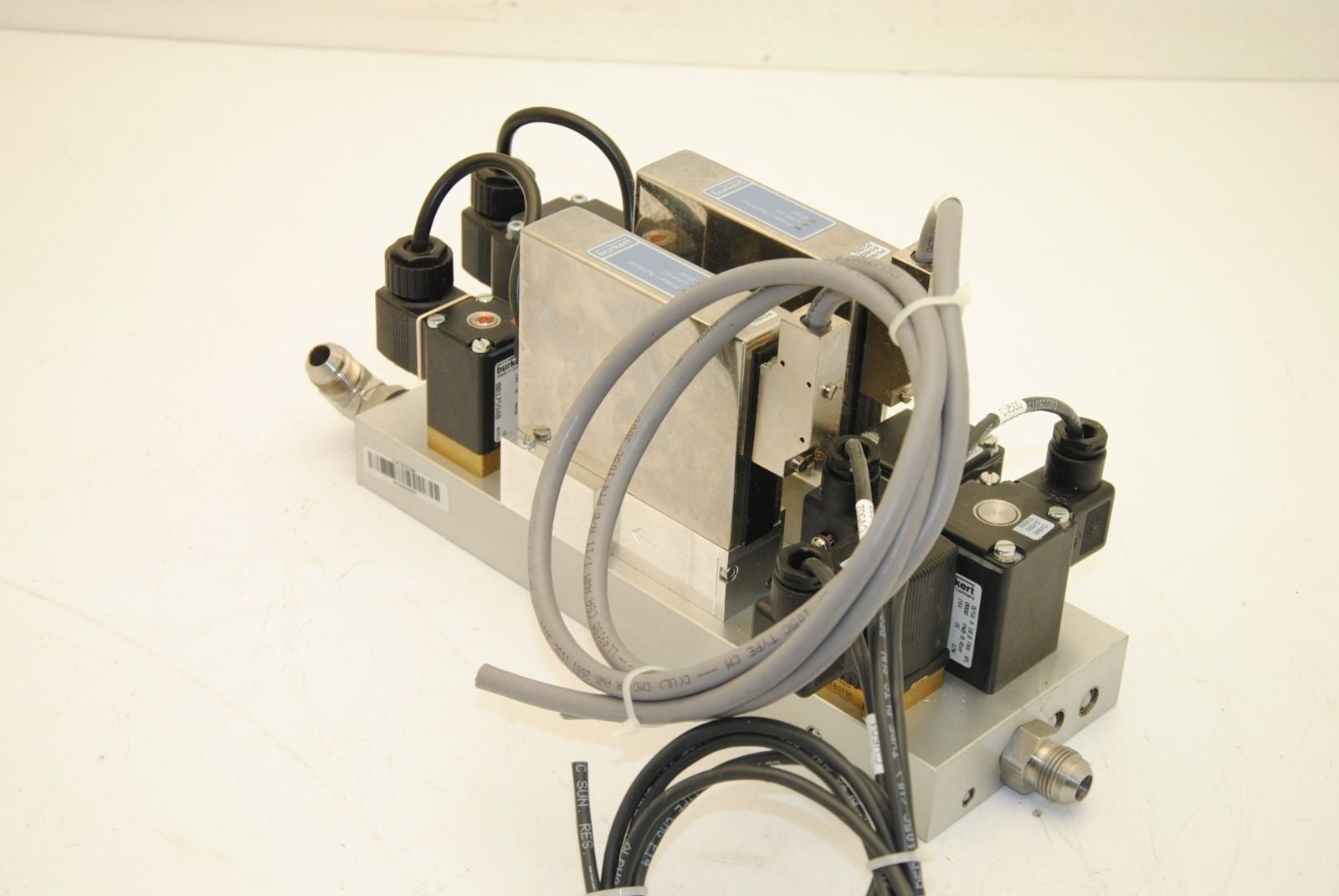 Burkert 8711 MFC Methane Mass Flow Control Assembly, 24VDC