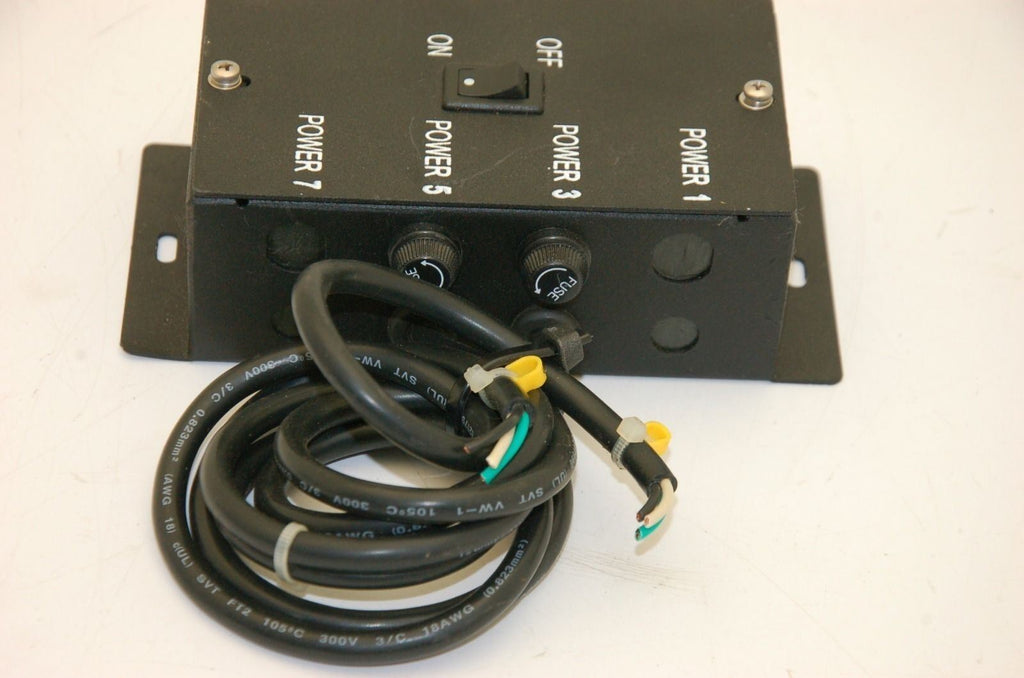 Power Distribution Box, 125/250VAC, C13 M to F to Pigtail (x2), Fused, Switched