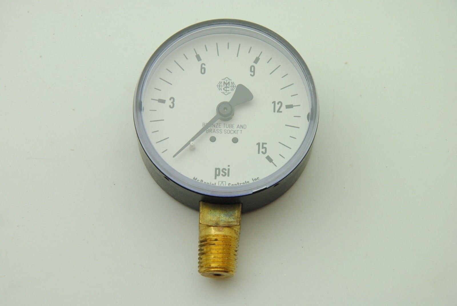 McDaniel Controls J8A Pressure Gauge 0-15 PSI 2-1/4" Dial 1/4" NPT - Lot of 2