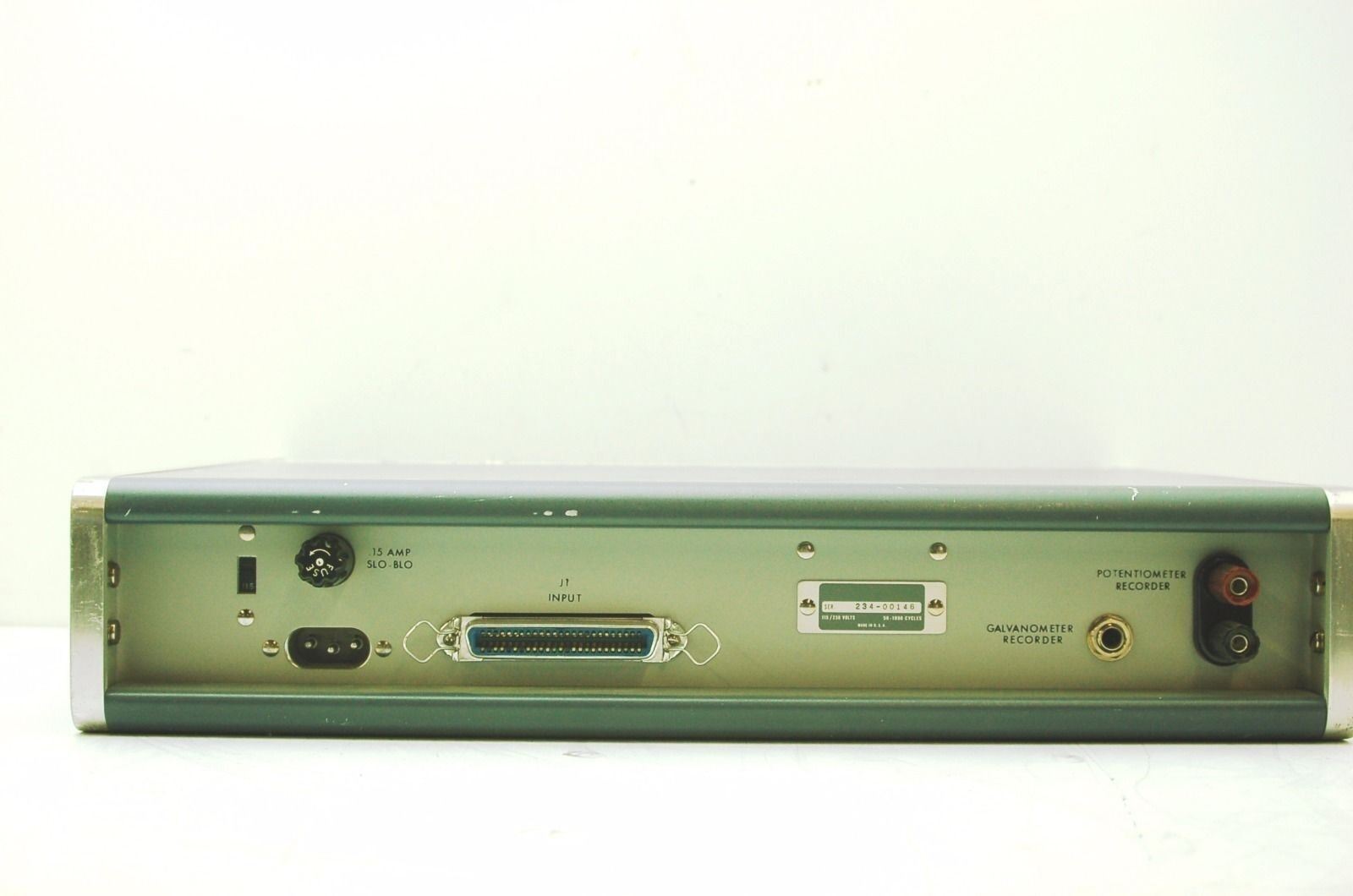 HP Digital Analog Converter 580A 115 or 230V ±10% 50-1000 cps 11W