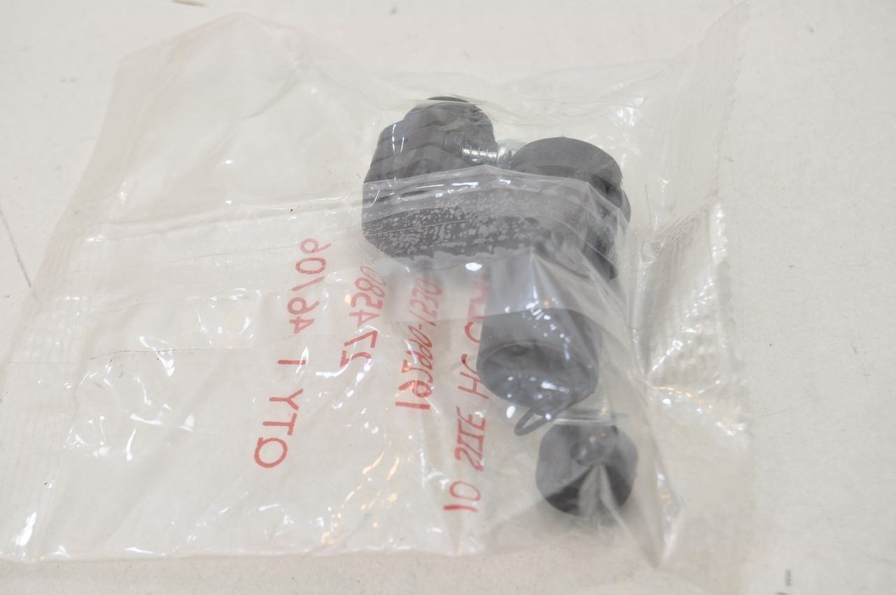 ITT Cannon 192990-1530 Cable Clamp Sealed Shell Lot Of 19 NEW