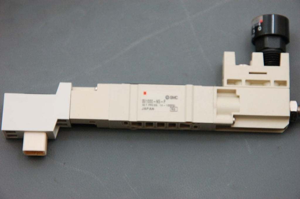 SMC Pneumatic Manifold Pressure Indicator Add on SV100-N5-P Lot of 17 New