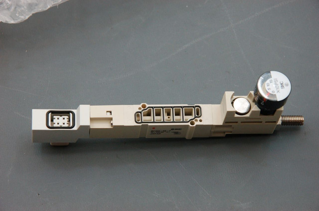 SMC Pneumatic Manifold Pressure Indicator Add on SV100-N5-P Lot of 17 New