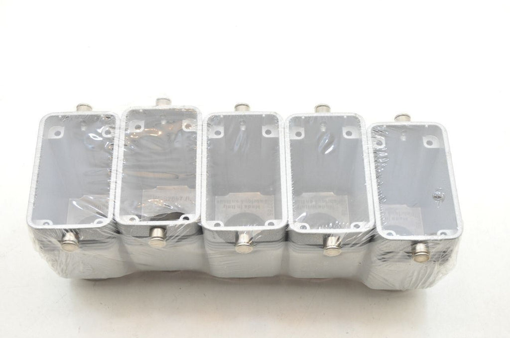 ILME CAV 10 L21 Metal Connector Housing 2.75 Inches x 1.5 Inches Lot Of 5 NEW