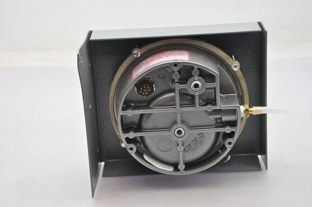 AMAT/Dwyer 3000MR Photohelic Gauge 24VCD