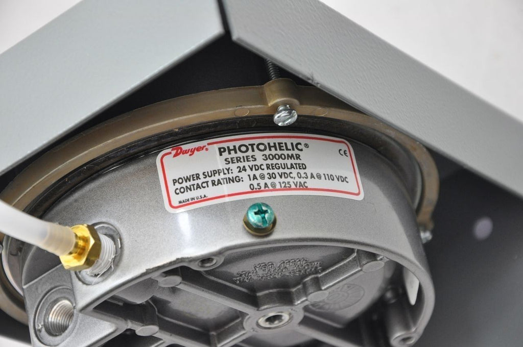 AMAT/Dwyer 3000MR Photohelic Gauge 24VCD