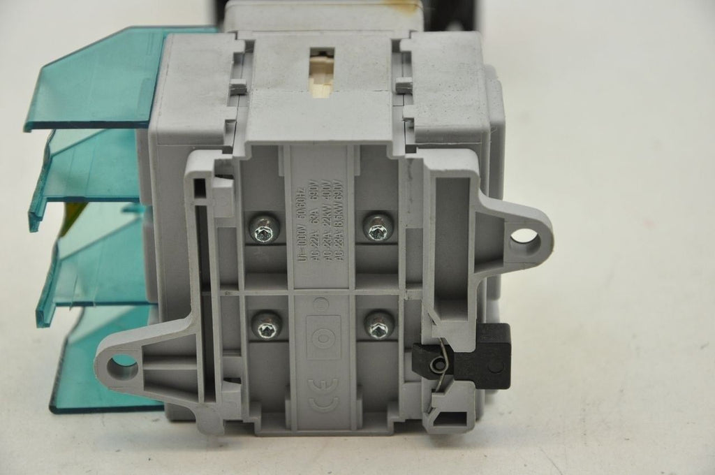 Siemens 3LD2517-0TK11 Main/Emerg. STOP Switch, 63A/690V 400V/22kW