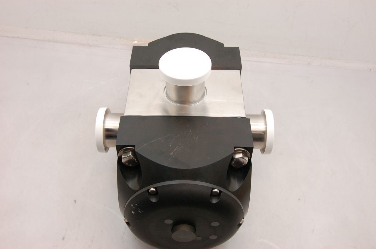 Swagelok DR Series Radial Diaphragm, 3-Way, 2-1/2" Sanitary Connections - NEW