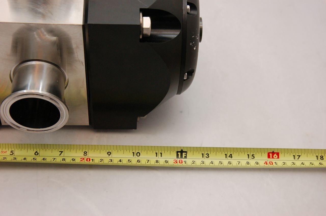 Swagelok DR Series Radial Diaphragm, 3-Way, 2-1/2" Sanitary Connections - NEW