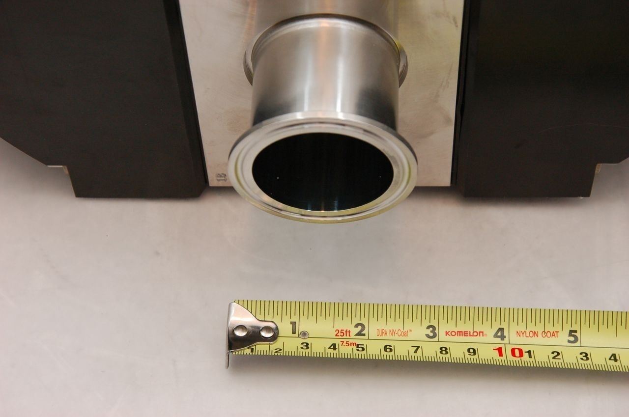 Swagelok DR Series Radial Diaphragm, 3-Way, 2-1/2" Sanitary Connections - NEW