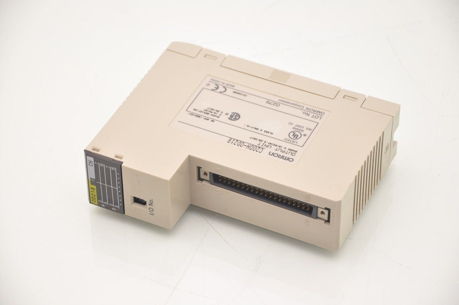 OMRON C200H OD218 Output Unit PLC 24VDC